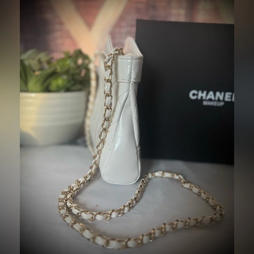 NIB CHANEL Makeup Beauty Bag - Picture 5 of 11